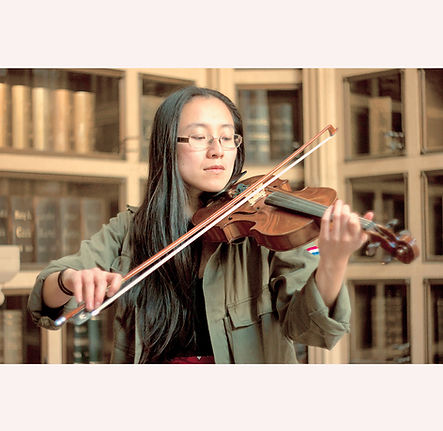 Ariel Wang Headshot_cropped.jpg