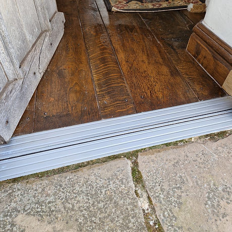 Install BLADELOCK DOOR flat mobility threshold