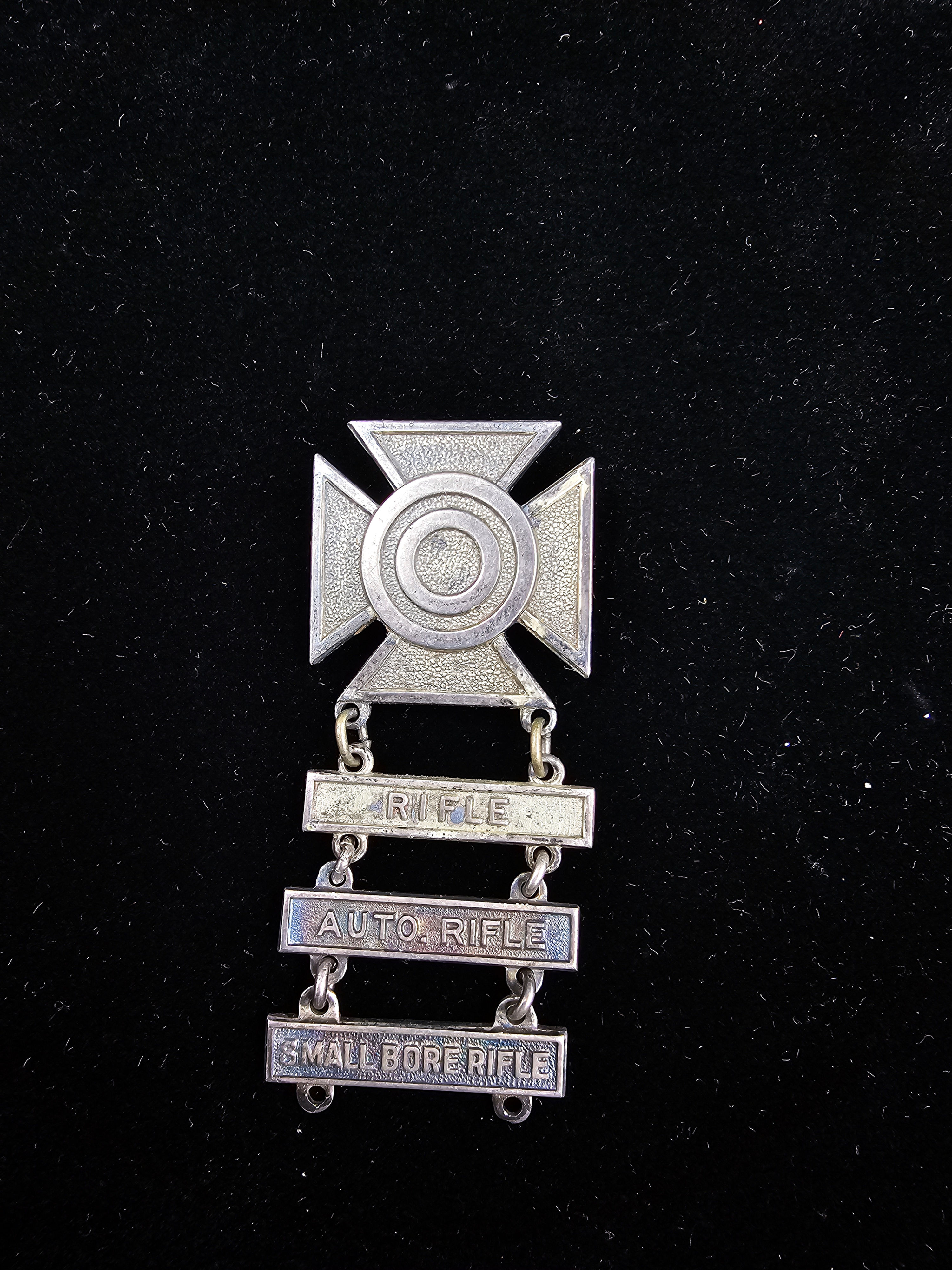 WWII US ARMY STERLING QUALIFICATION BADGE