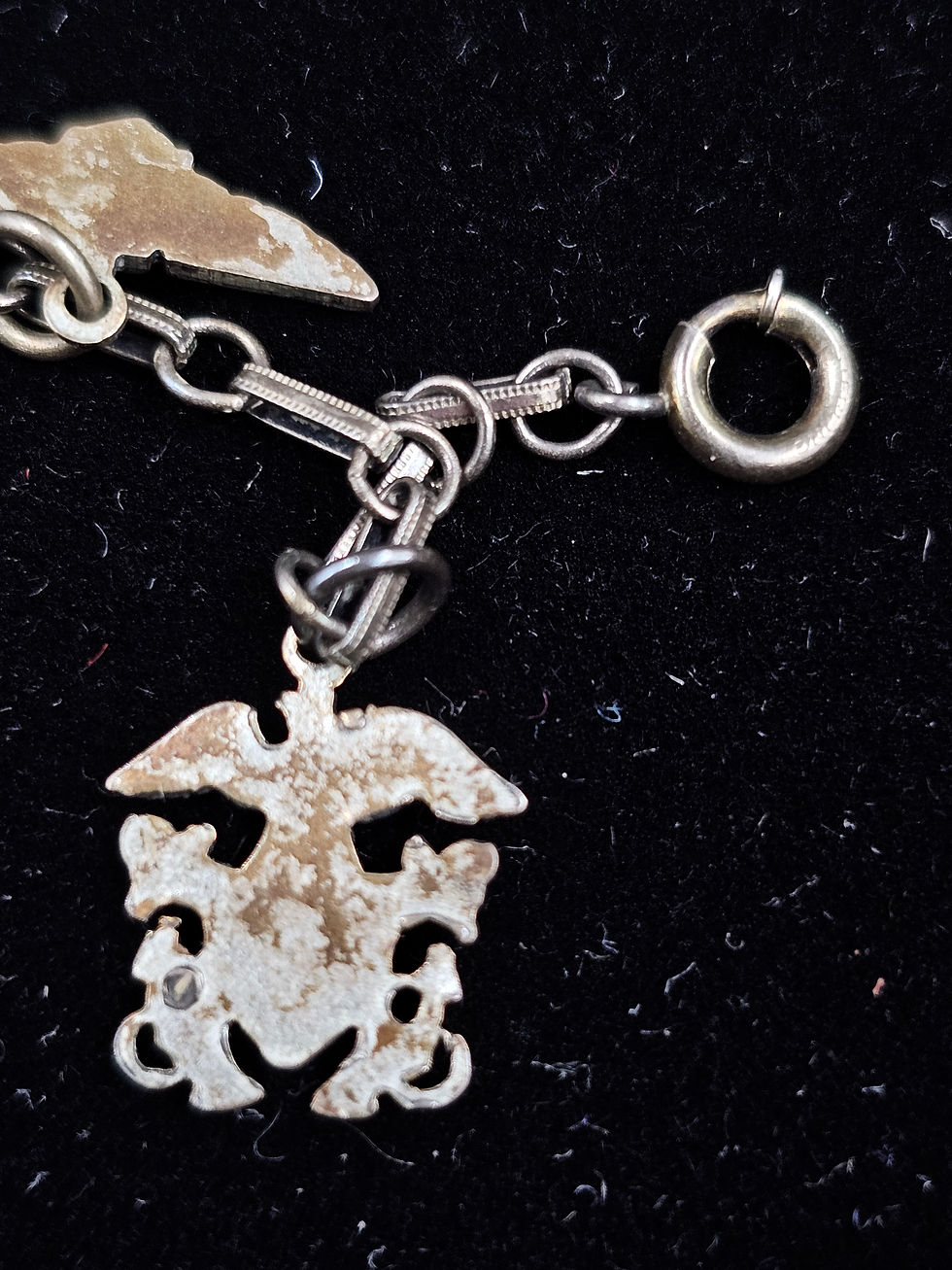 Miniature : WWII ERA NAVY SILVER STERLING SWEETHEART CHARM BRACELET 