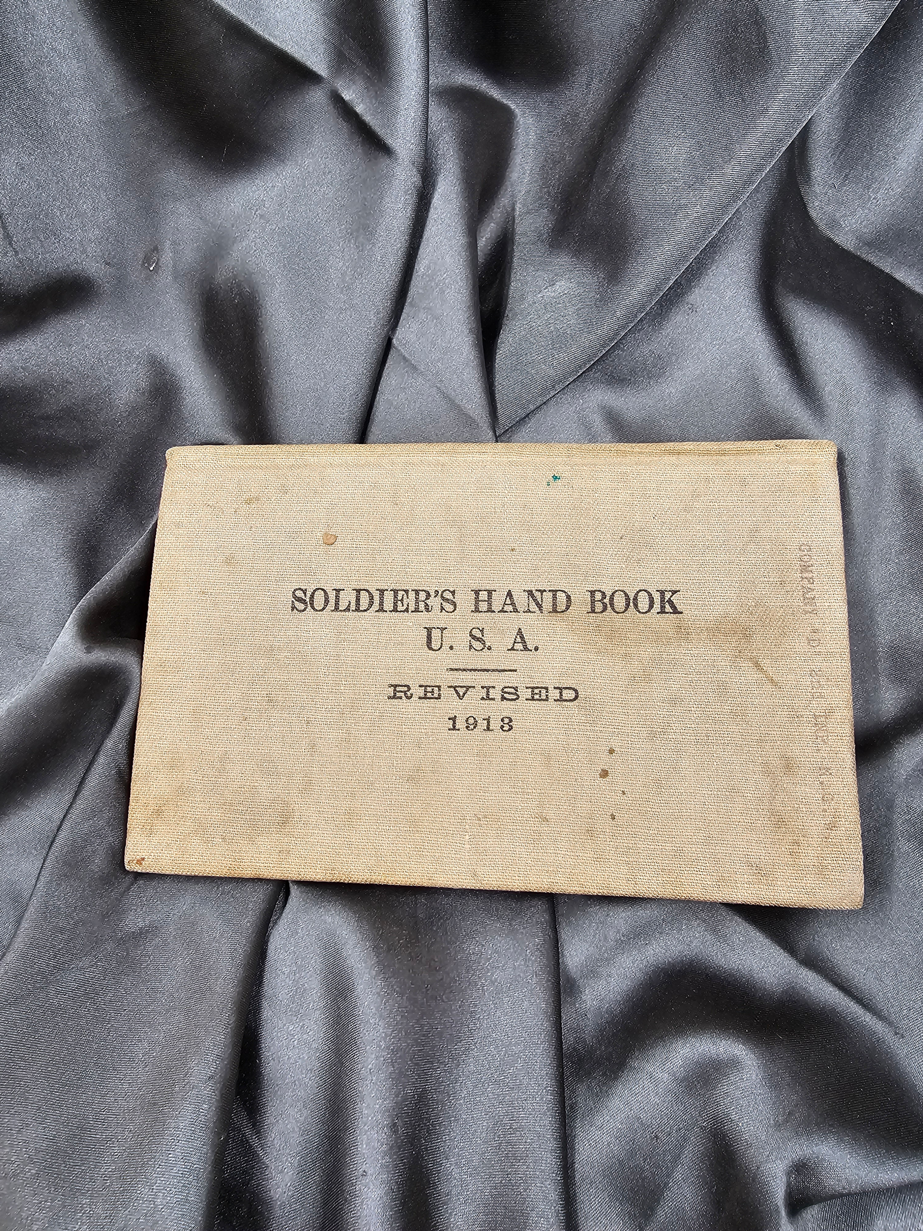 US 1913ARMY SOLDIERS HAND BOOK