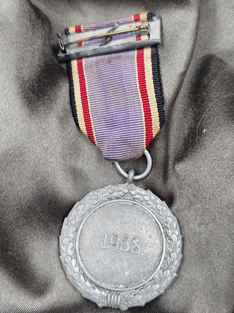 Miniature : WWII GERMAN LUFTSCHULTZ CIVIL DEFENSE MEDAL SECOND CLASS WITH GI MODIFICATION