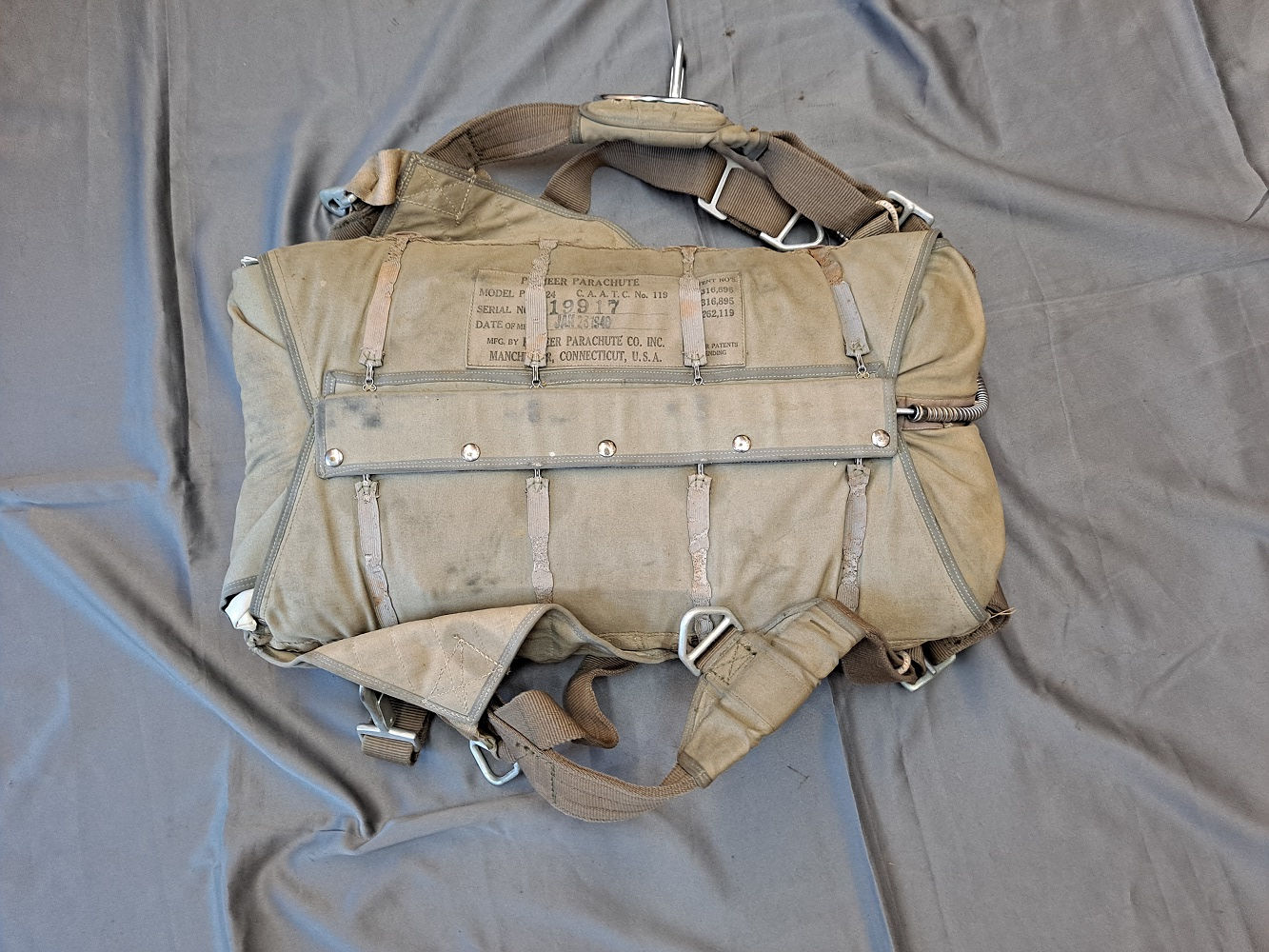 Original 1946 US Parachute. Model P3-B-24