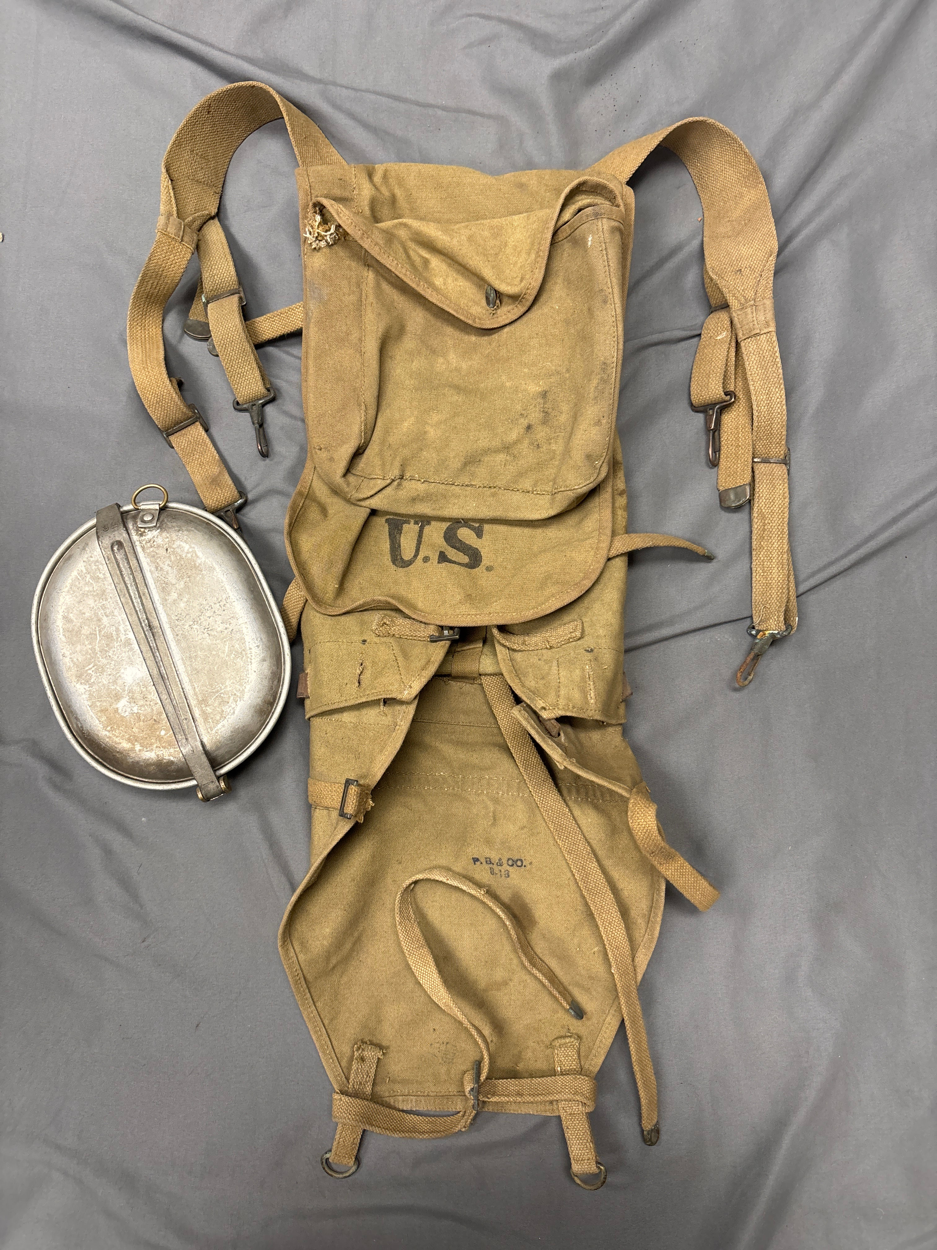 WWII US HAVERSACK WITH MESS KIT AND DIAPER