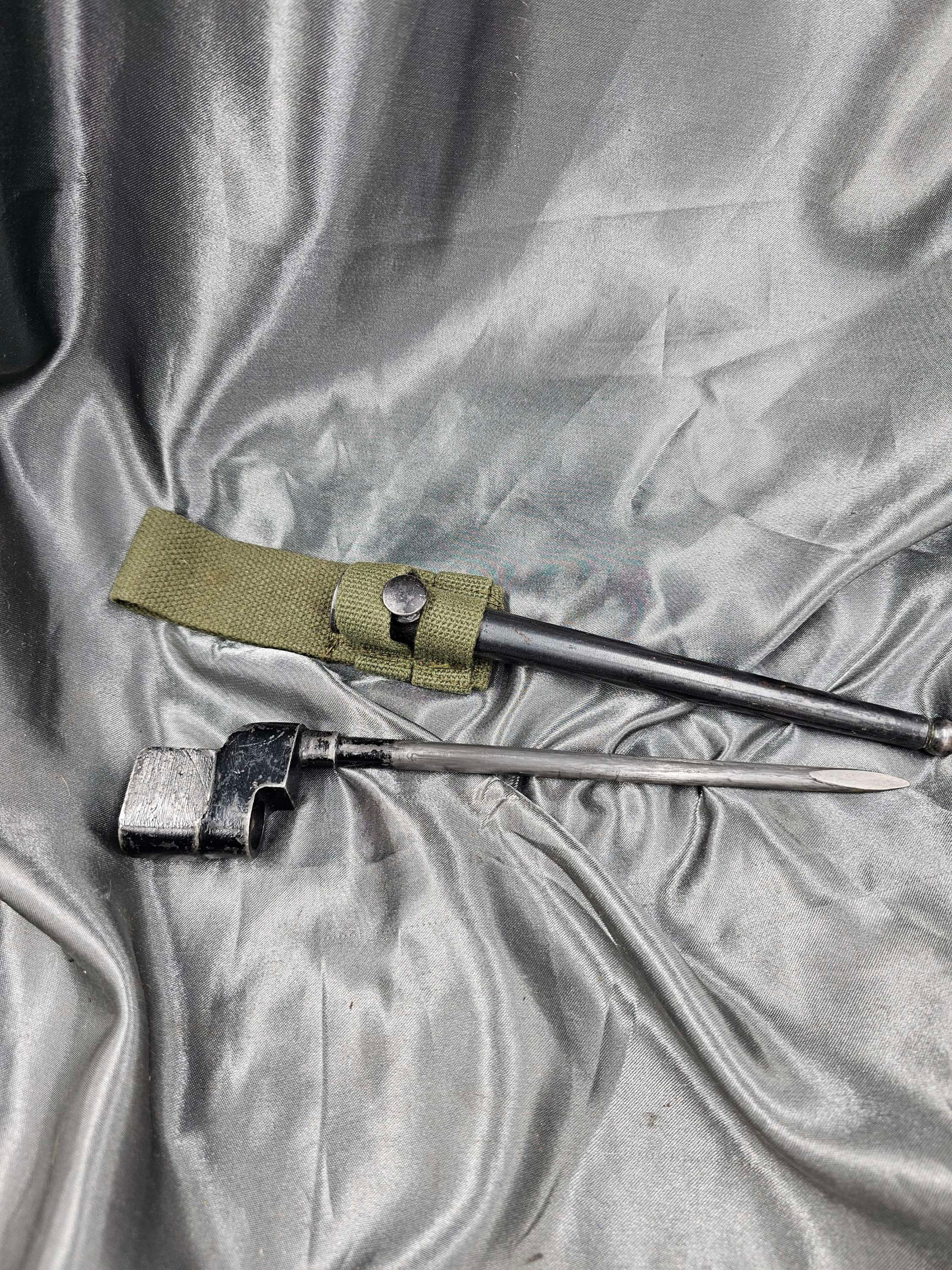 BRITISH MK4 BAYONET WITH POST WAR FROG 