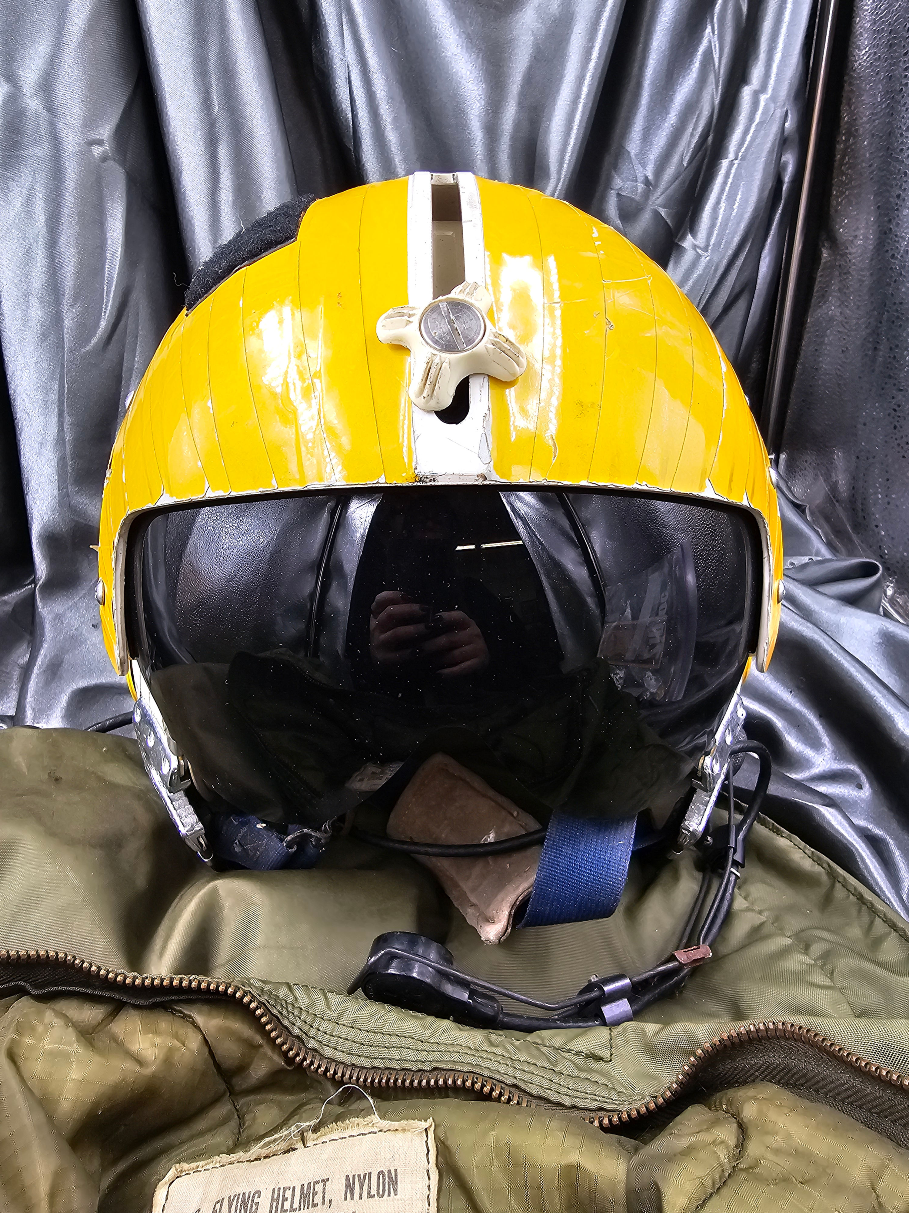 VIETNAM WAR ERA FLIGHT HELMET AND HELMET BAG