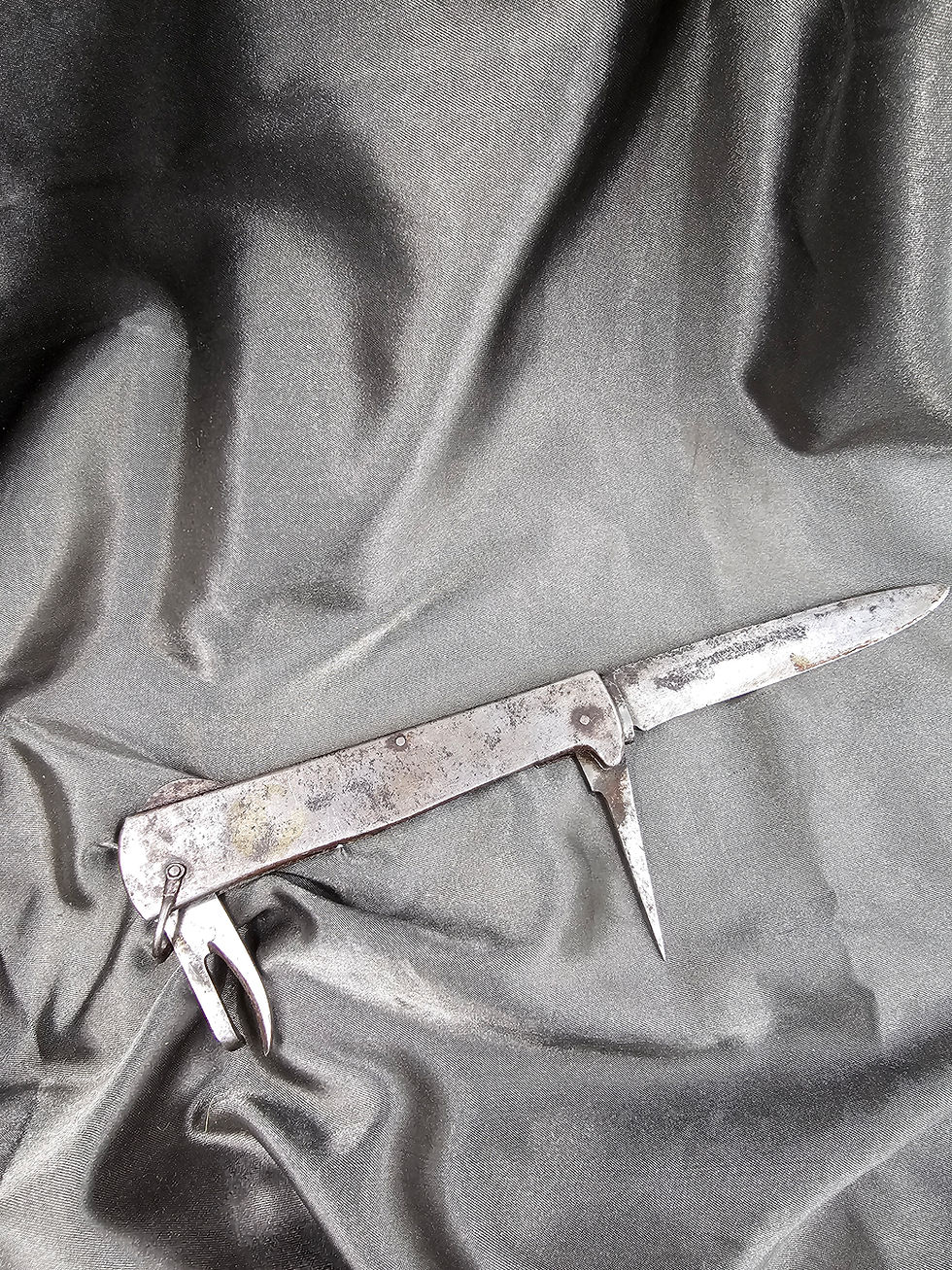 Thumbnail: WWII GERMAN POCKET KNIFE