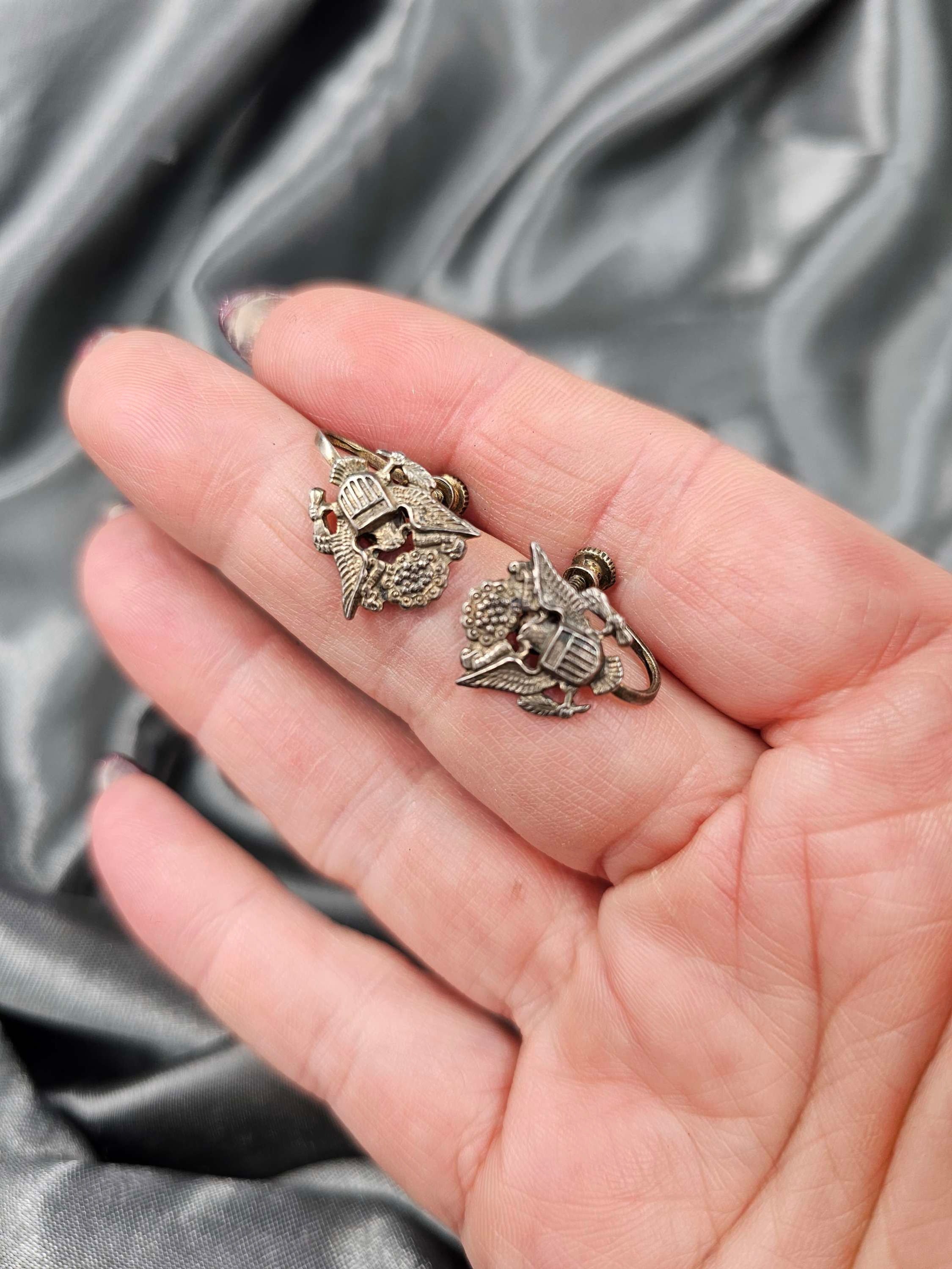 WWII US ARMY EARRINGS 