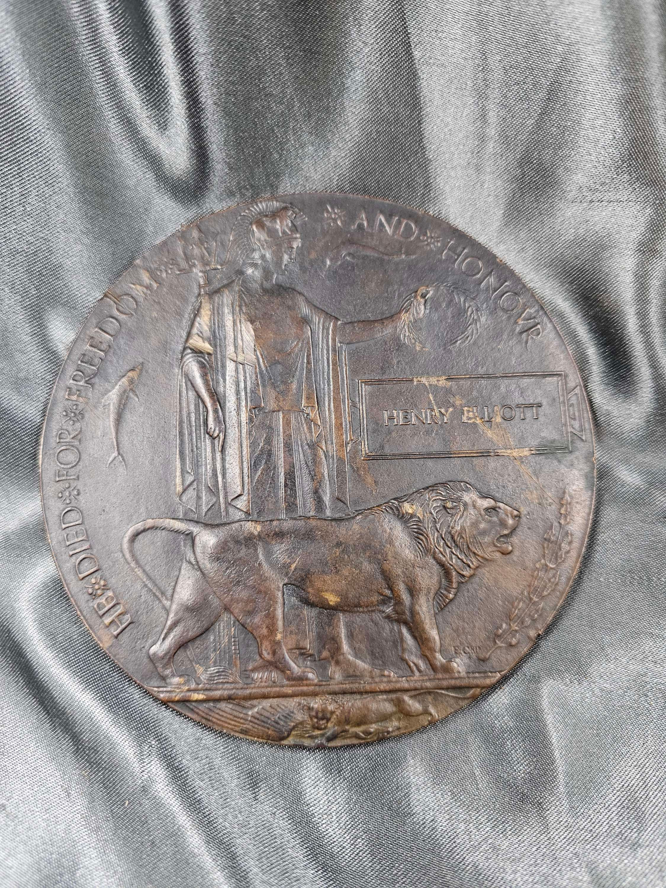WWI BRITISH DEATH PLAQUE