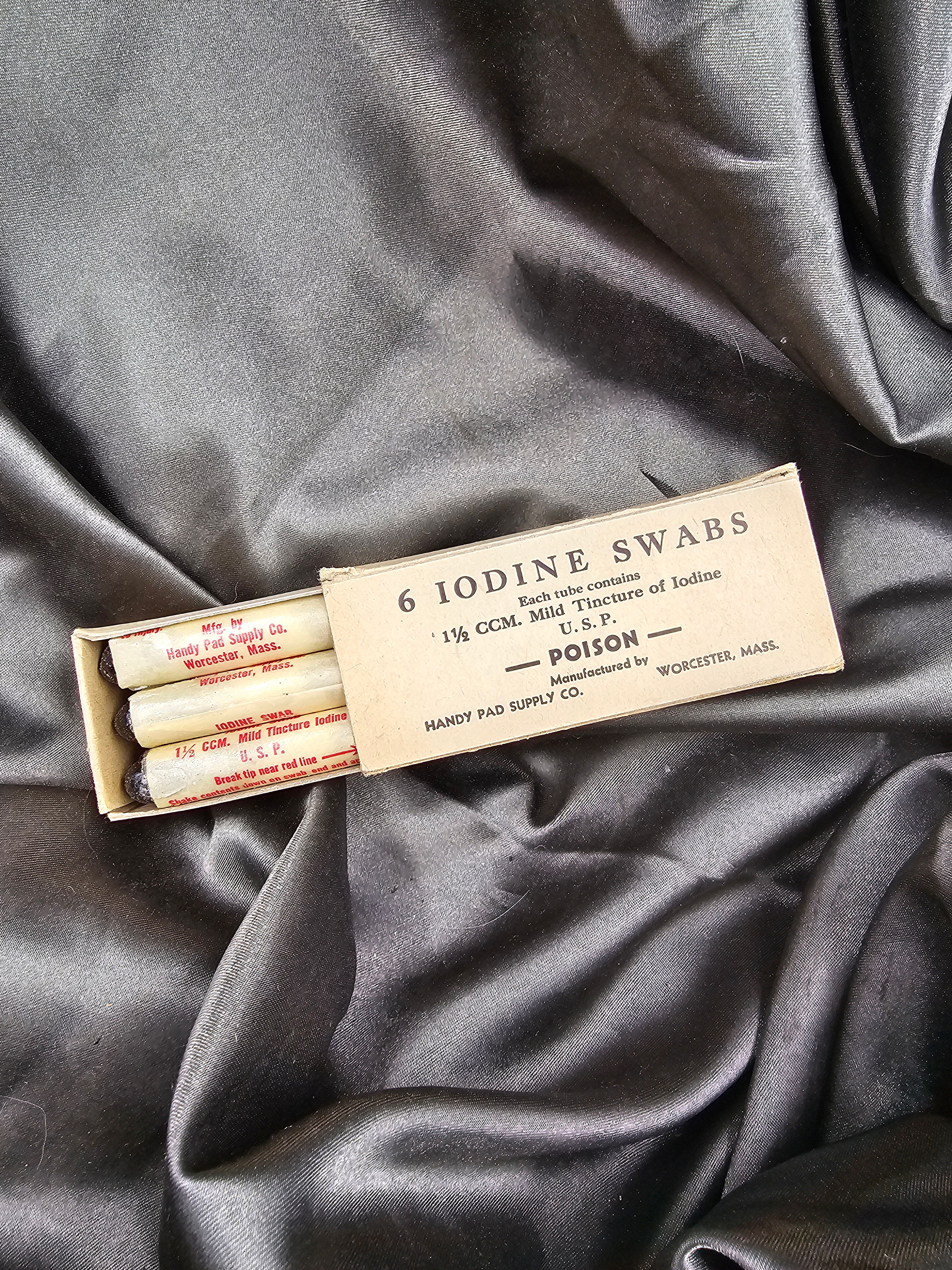 WWII US IODINE SWABS BOX