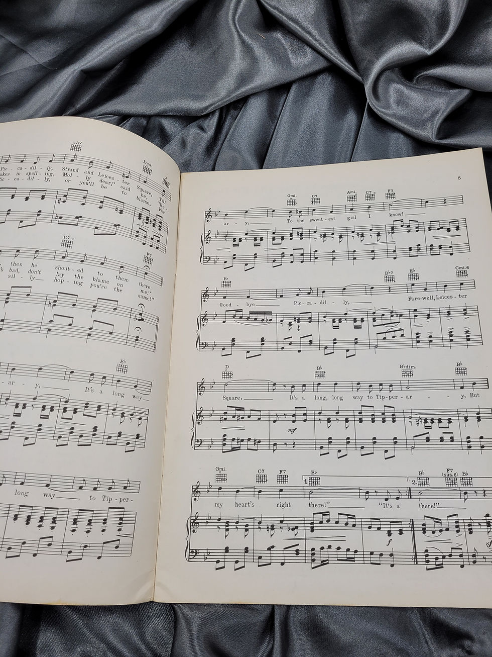 Miniature : LIVRE DE CHANSONS DE LA GUERRE MONDIALE DE LA SECONDE GUERRE MONDIALE