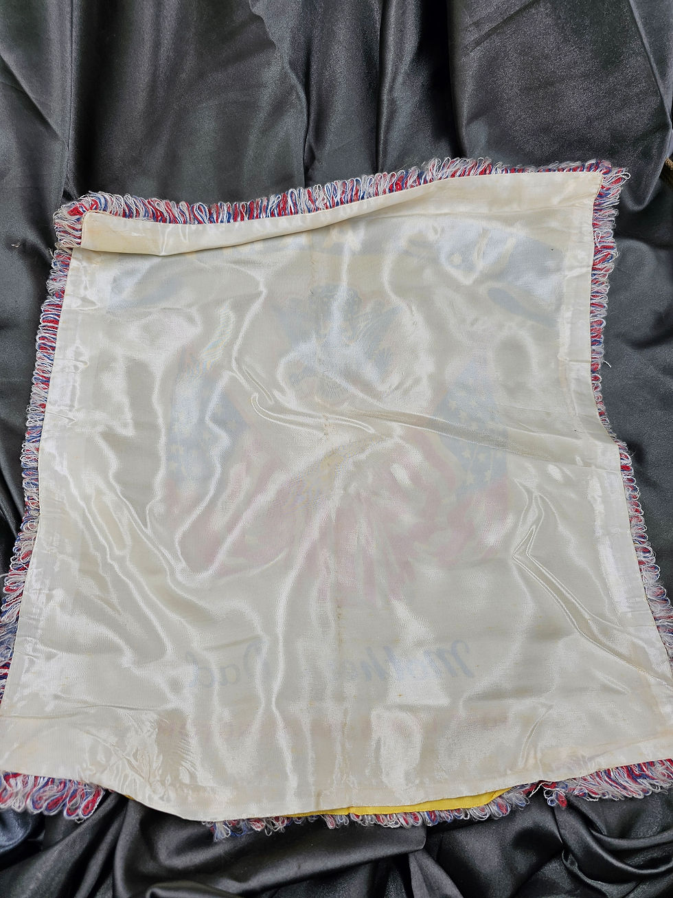 Miniaturbild: WWII FORT LEWIS SWEETHEART PILLOW