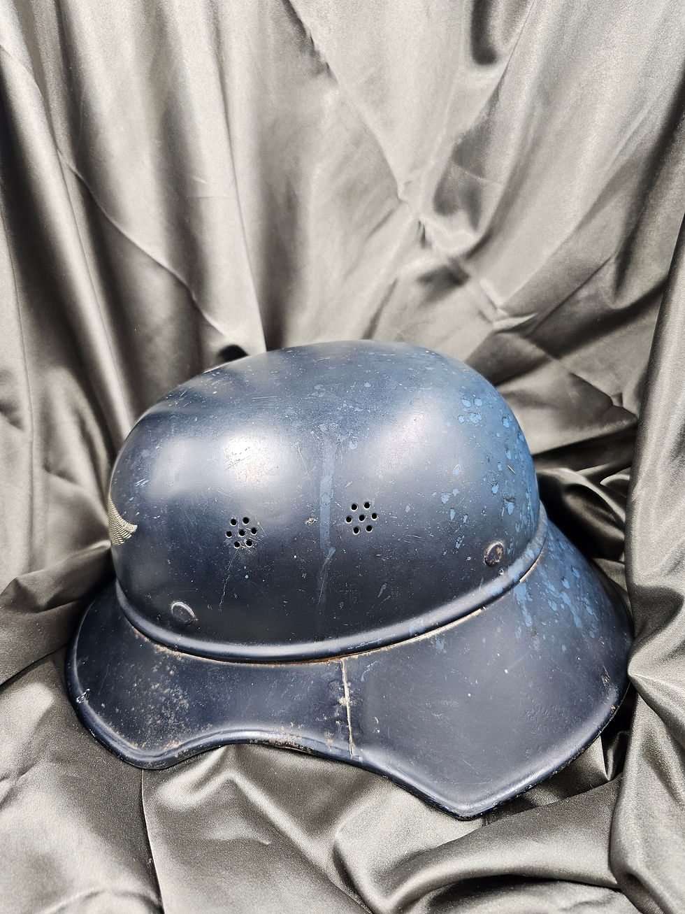 Miniature : WWII GERMAN LUFTSCHUTZ GLADIATOR HELMET