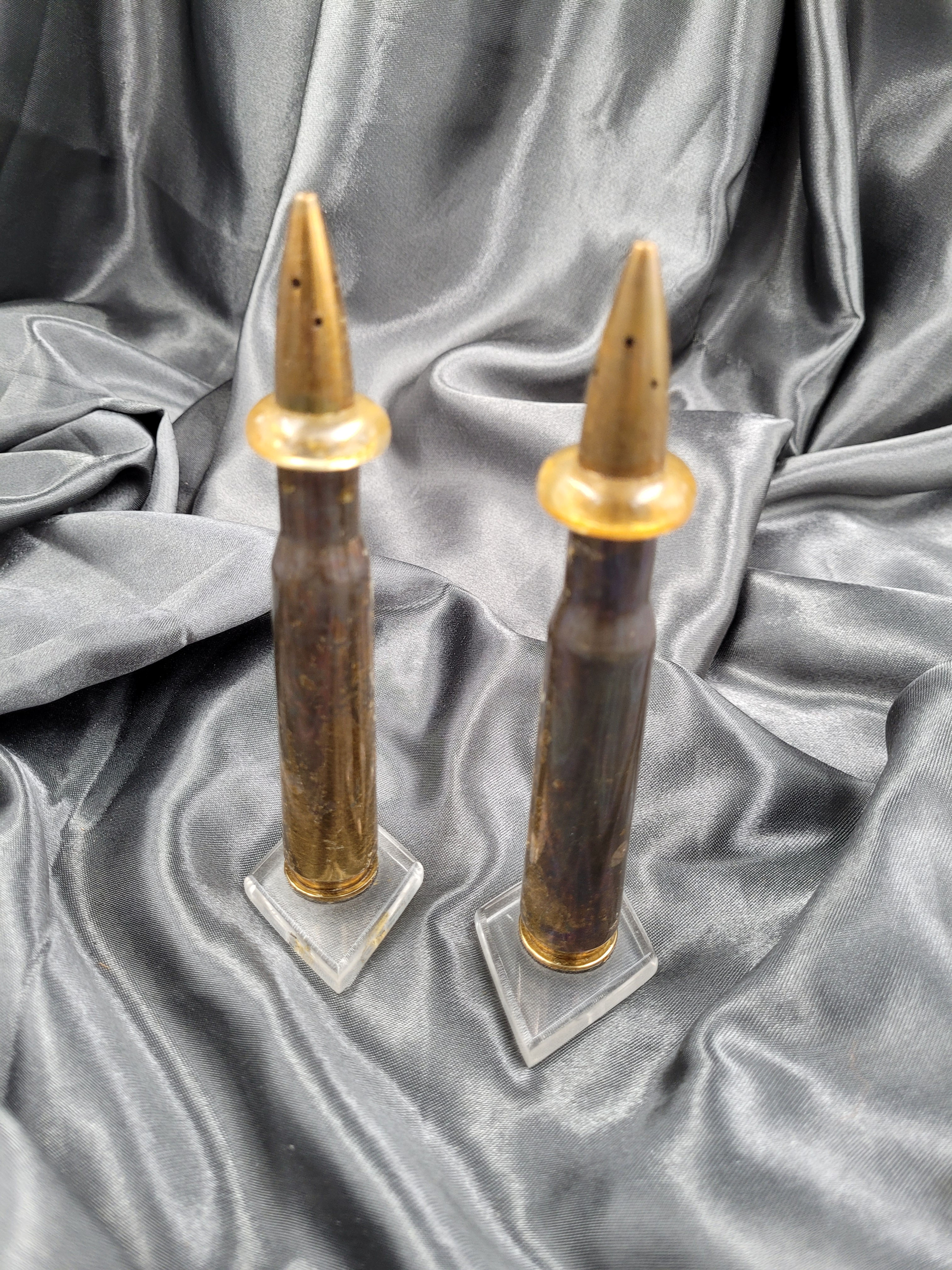 SHAKERS DE SEL ET DE POIVRE TRENCH ART DE LA SECONDE GUERRE MONDIALE