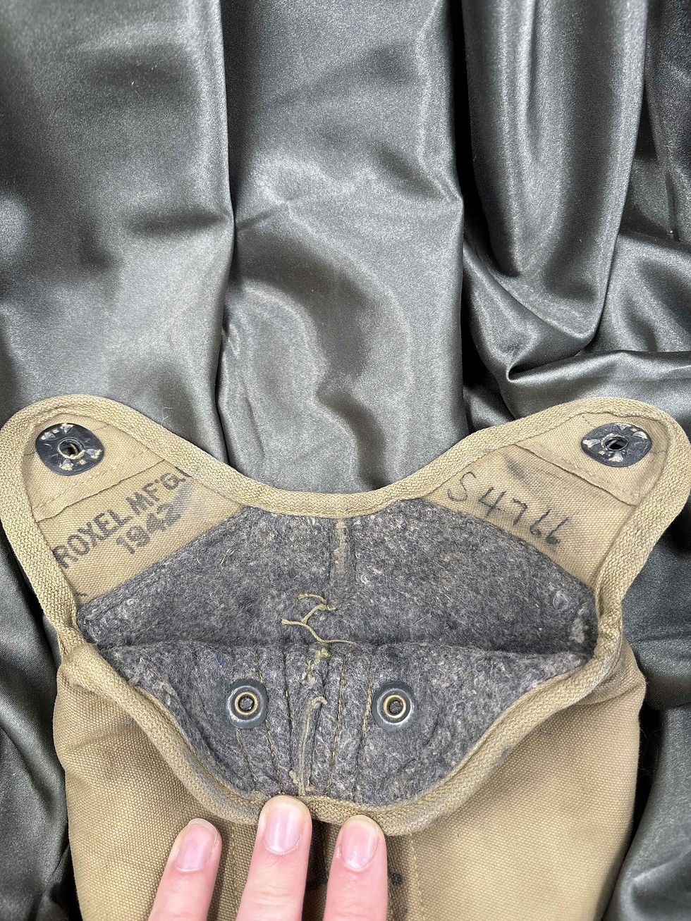 サムネイル： WWII US 1942 CANTEEN COVER 