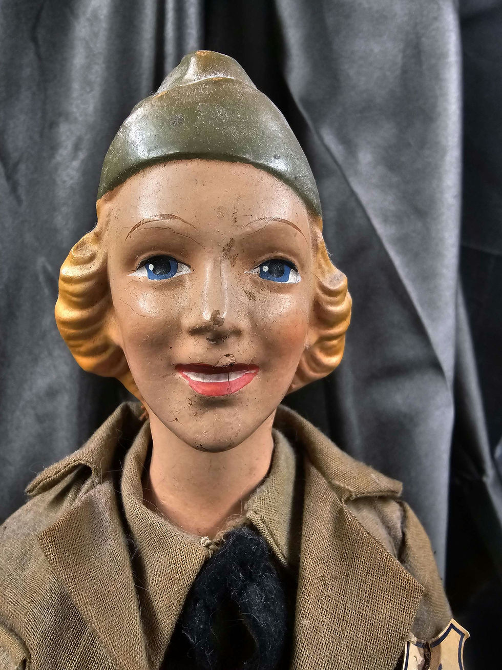 Miniature : WWII ERA WAAC COMPOSITION DOLL