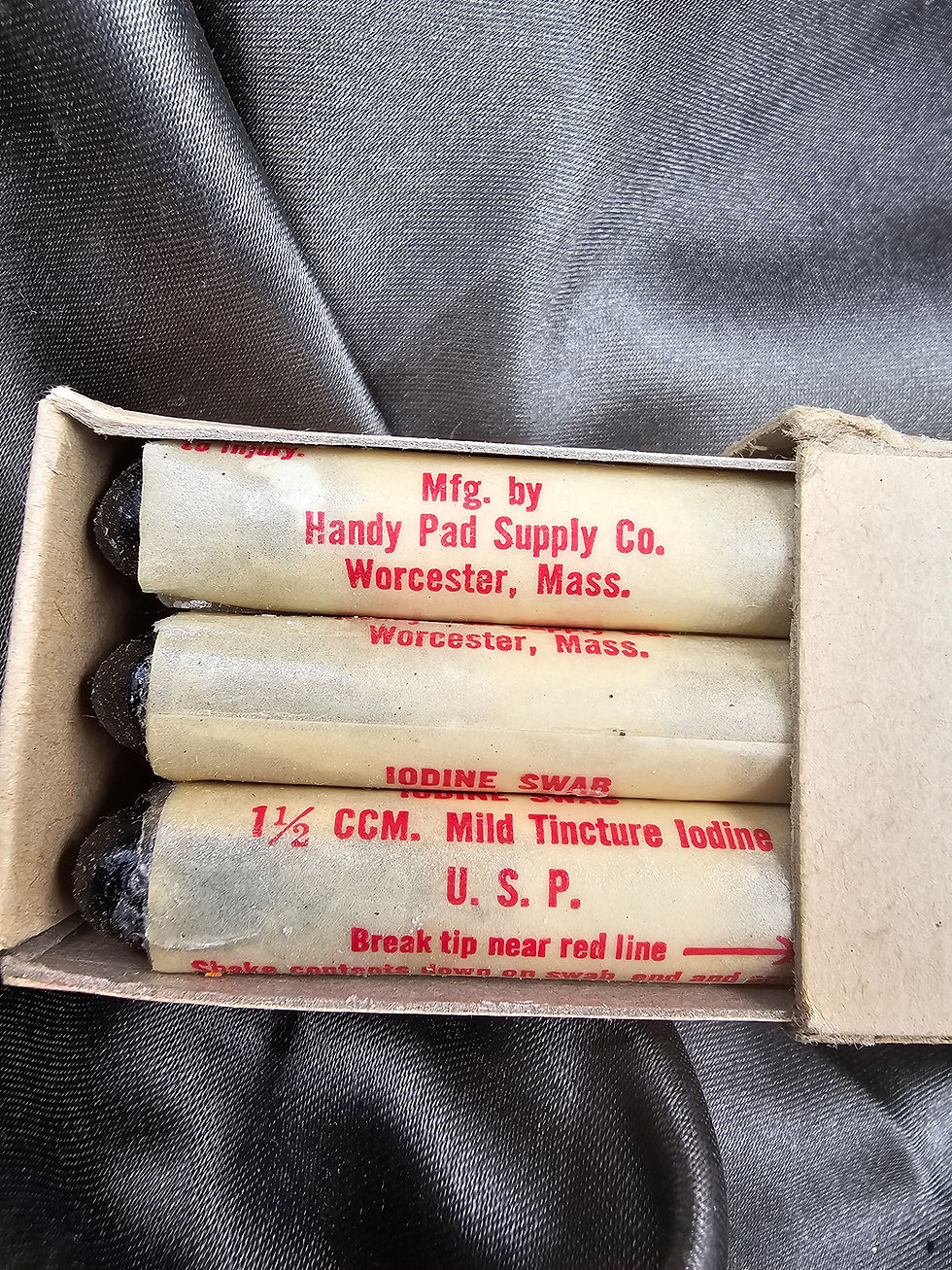 Thumbnail: WWII US IODINE SWABS BOX