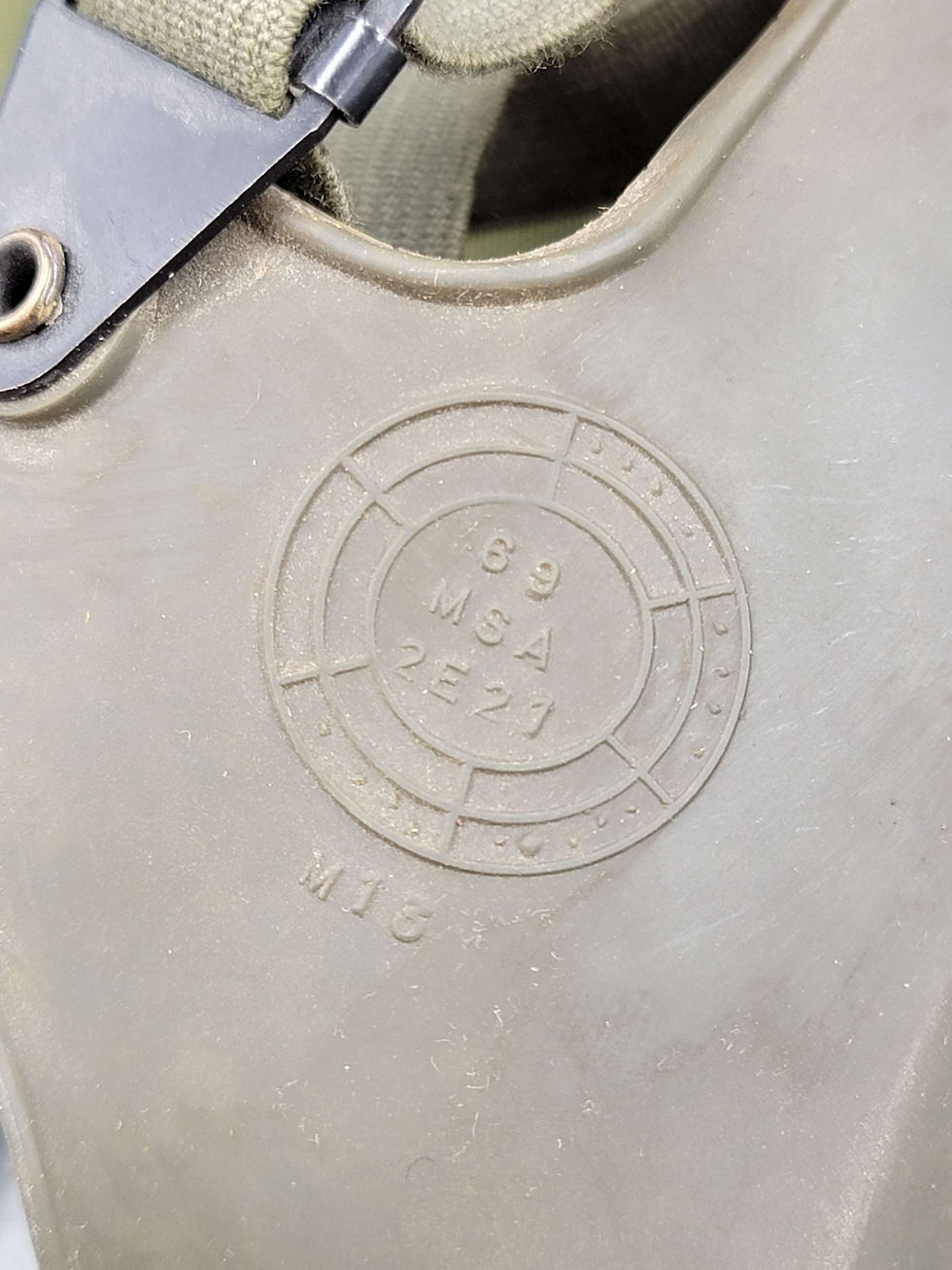 Miniaturbild: VIETNAM ERA RIOT CONTROL AGENTS GAS MASK 