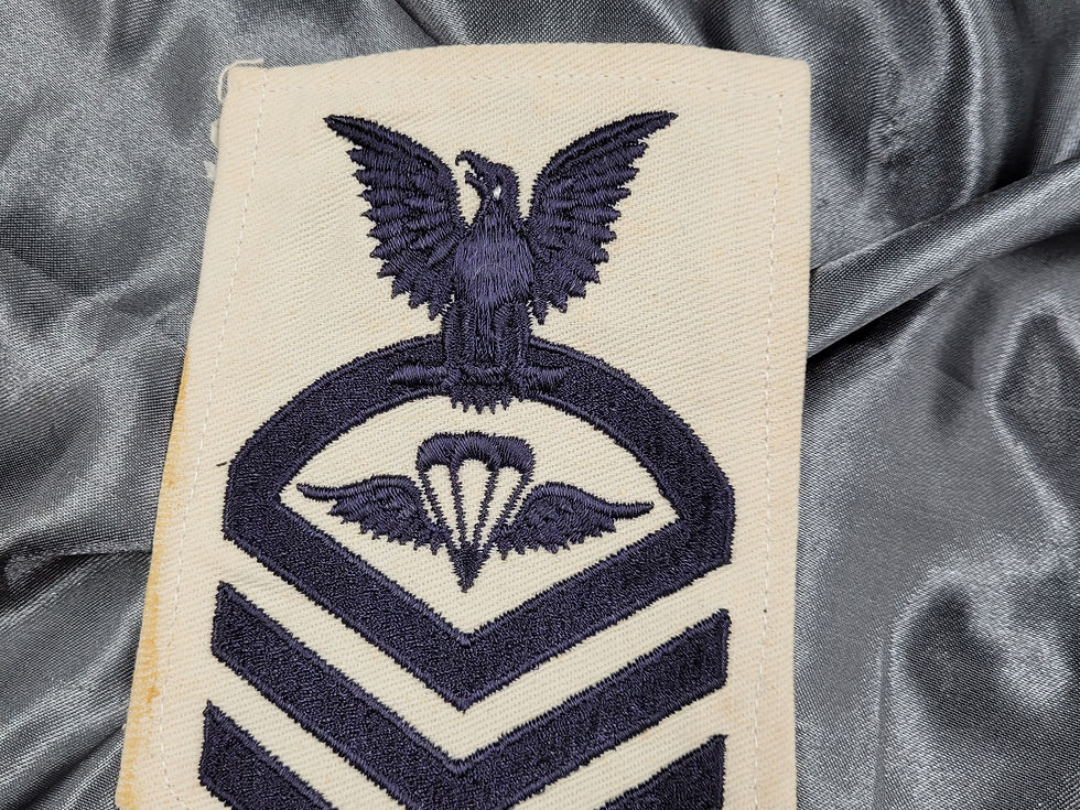 WWII US NAVY PARACHUTE RIGGER FIRST CLASS RATE | The War Front
