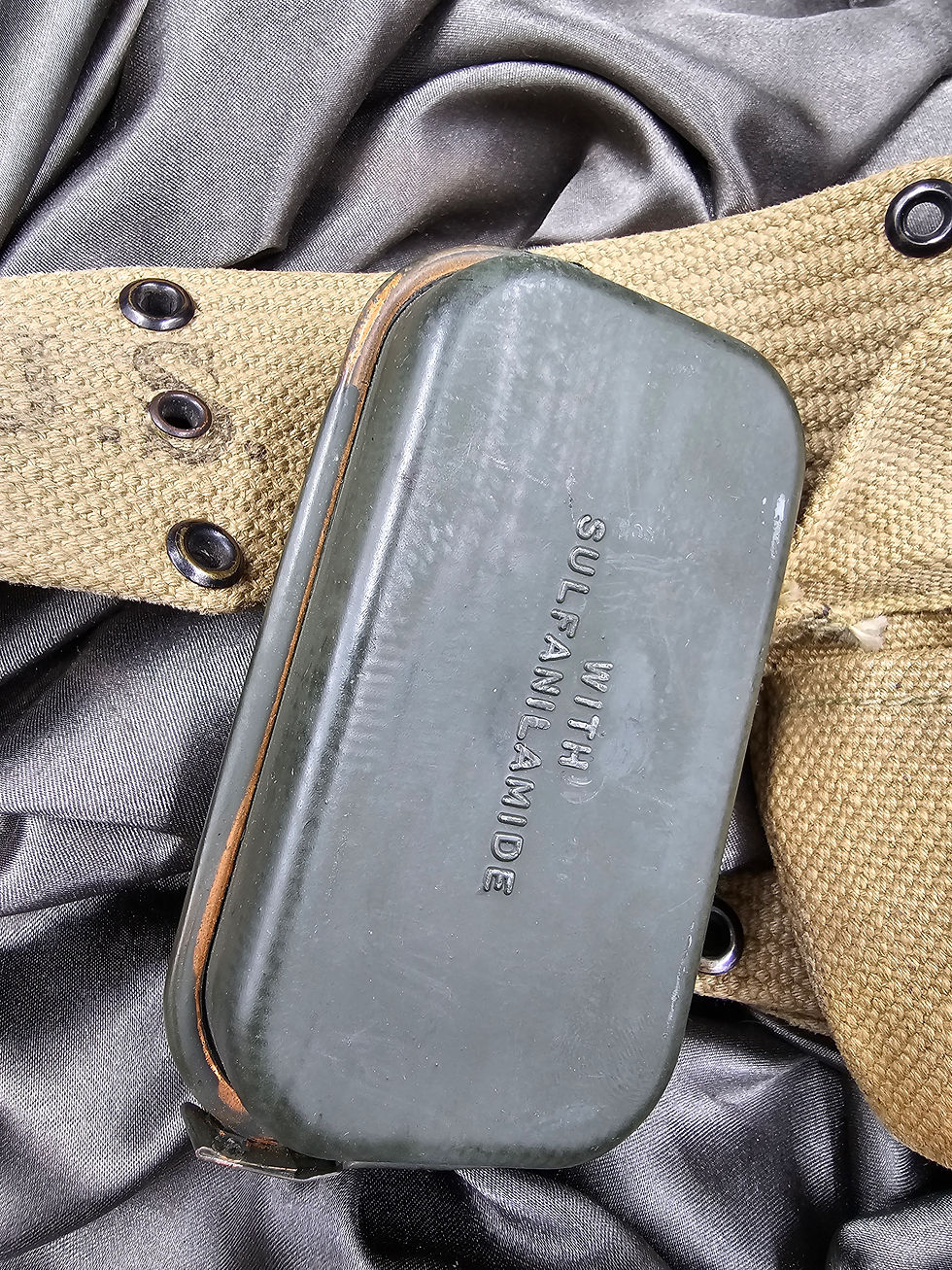 Thumbnail: WWII US PISTOL BELT WITH FIRST AID POUCH