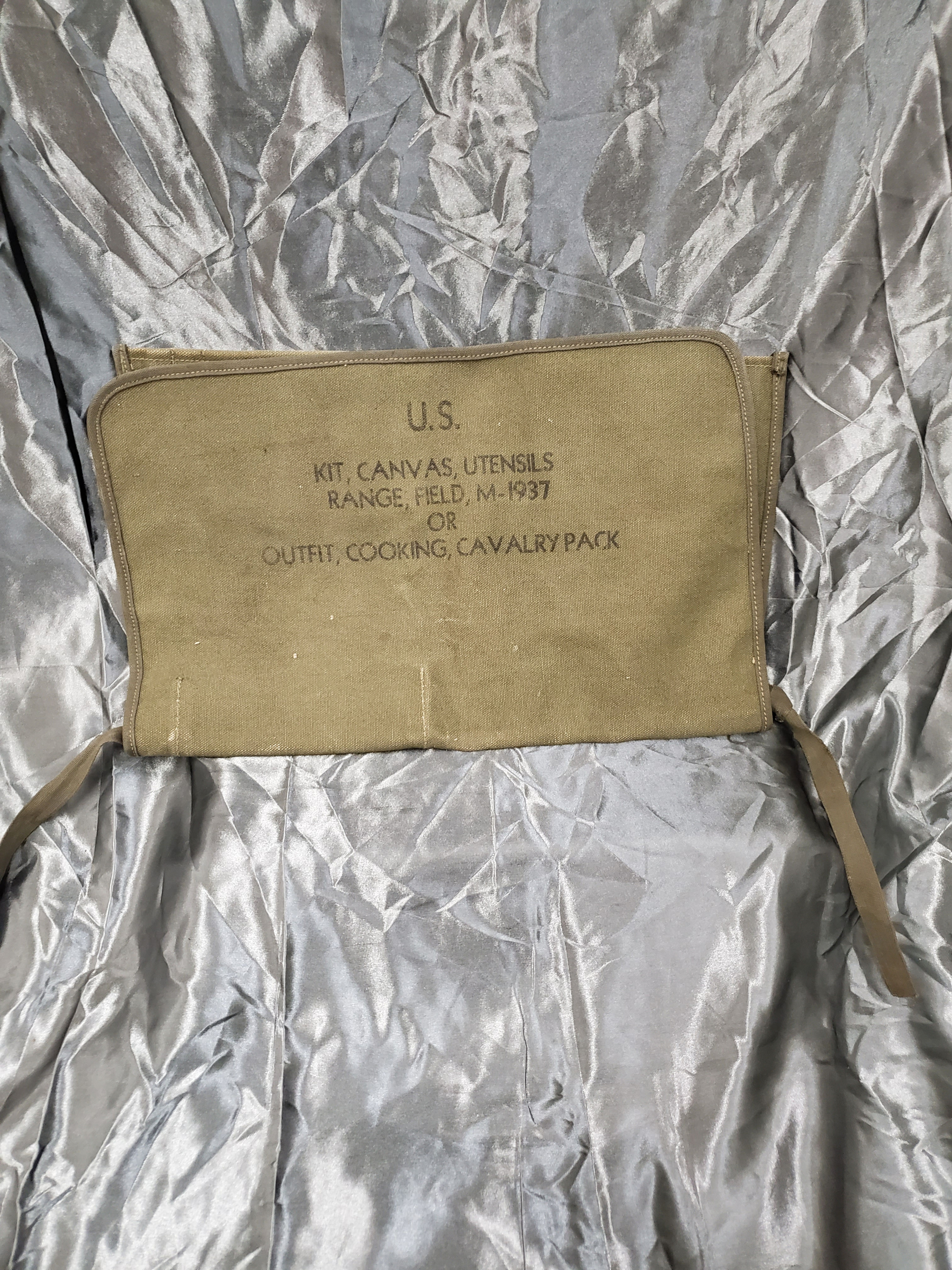 KOREAN WAR ERA UTENSILS CANVAS KIT