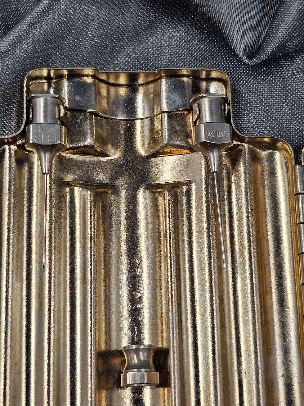 Miniaturbild: WWII US NAVY MEDICAL DEPT SYRINGE CASE