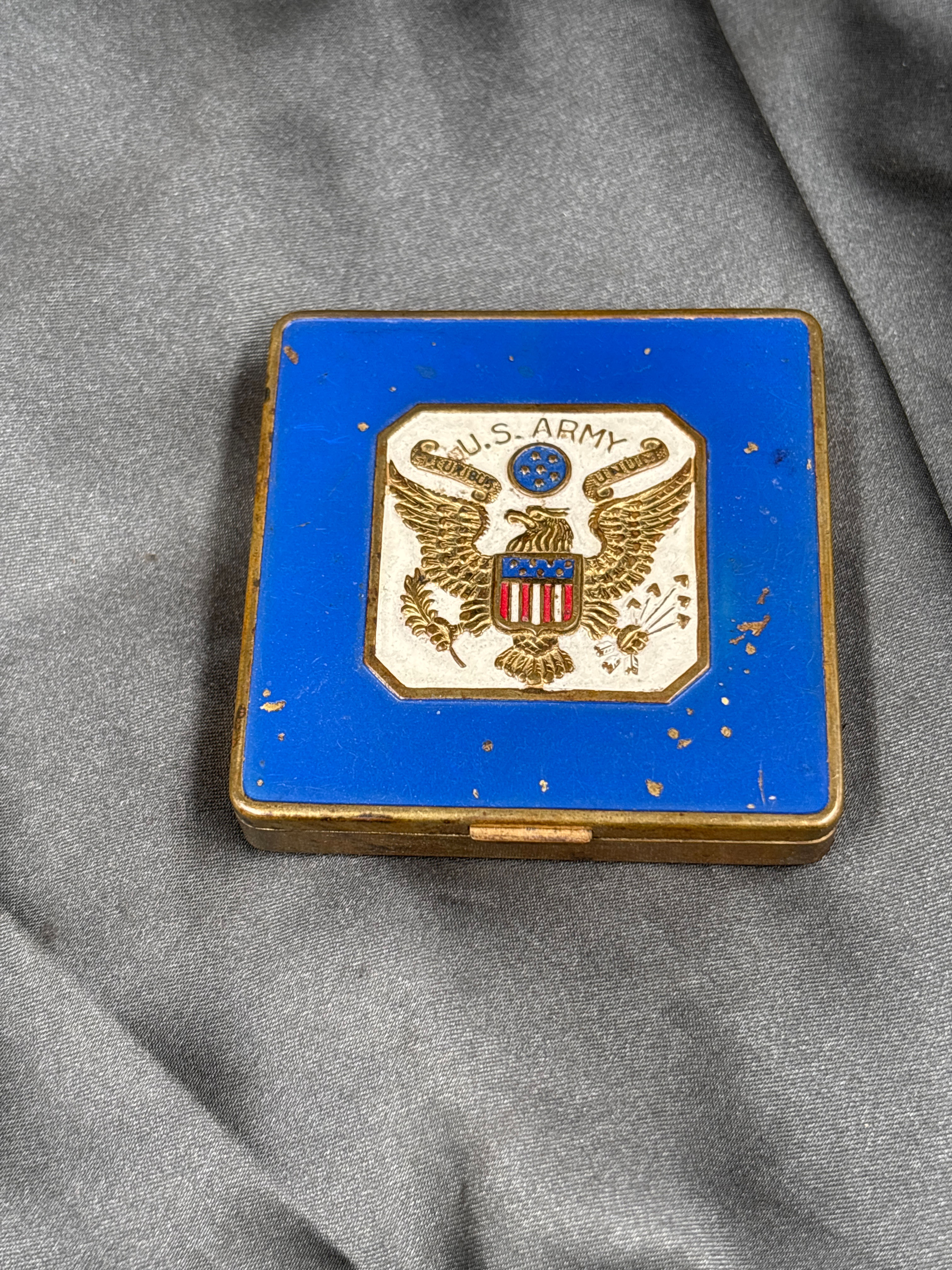 WWII US ARMY SWEETHEART COMPACT 