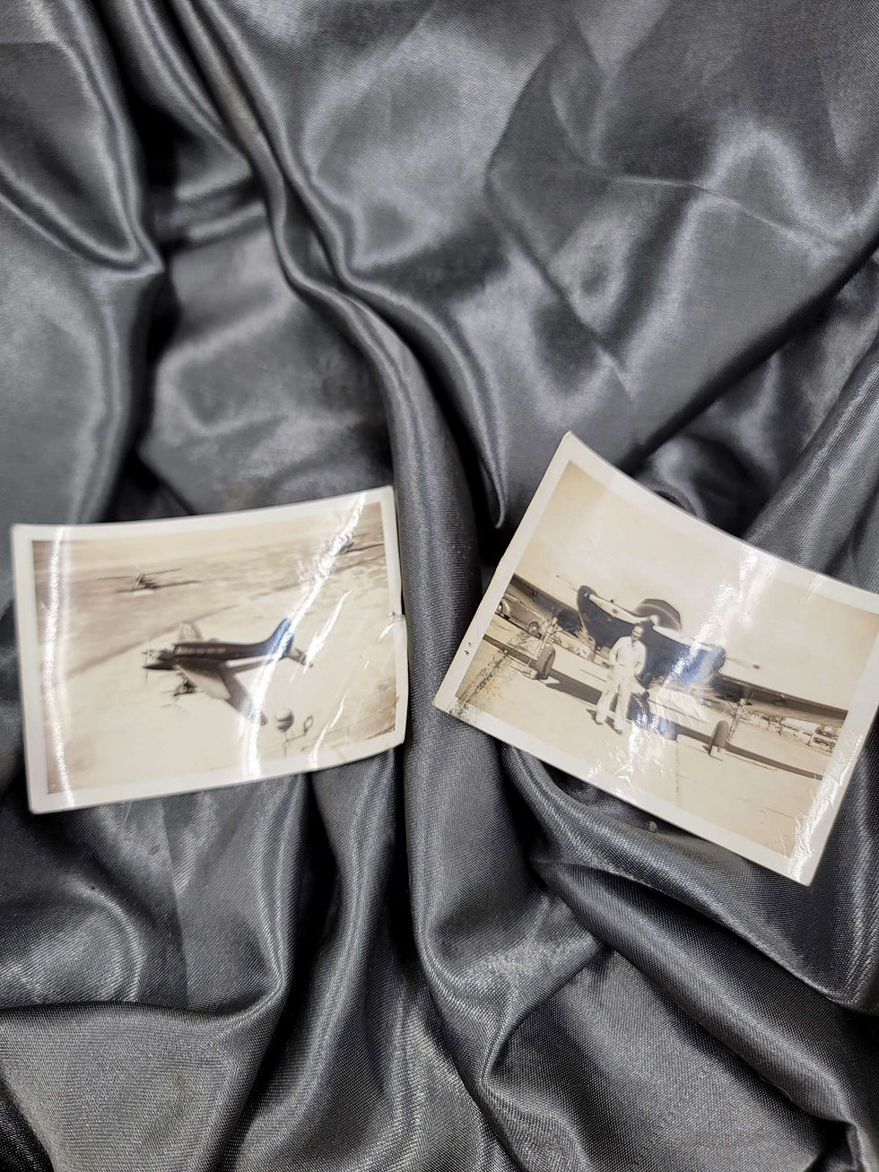 Miniature : WWII ERA RARE PHOTOS OF THE ALCOR LOCKHEED PLANE 