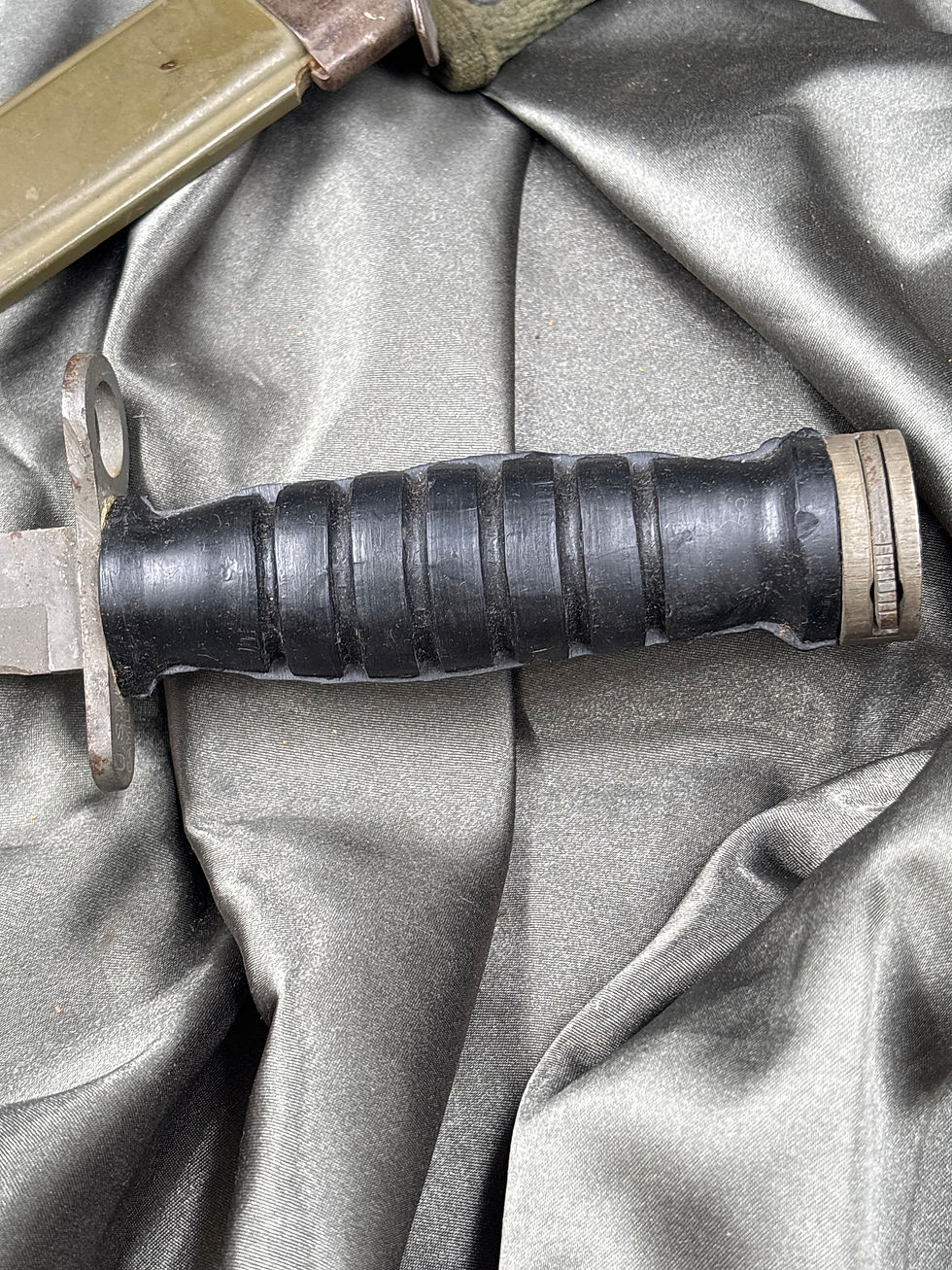サムネイル： KOREAN/ VIETNAM WAR ERA US RUBBER GRIP CAMILLUS M4 BAYONET