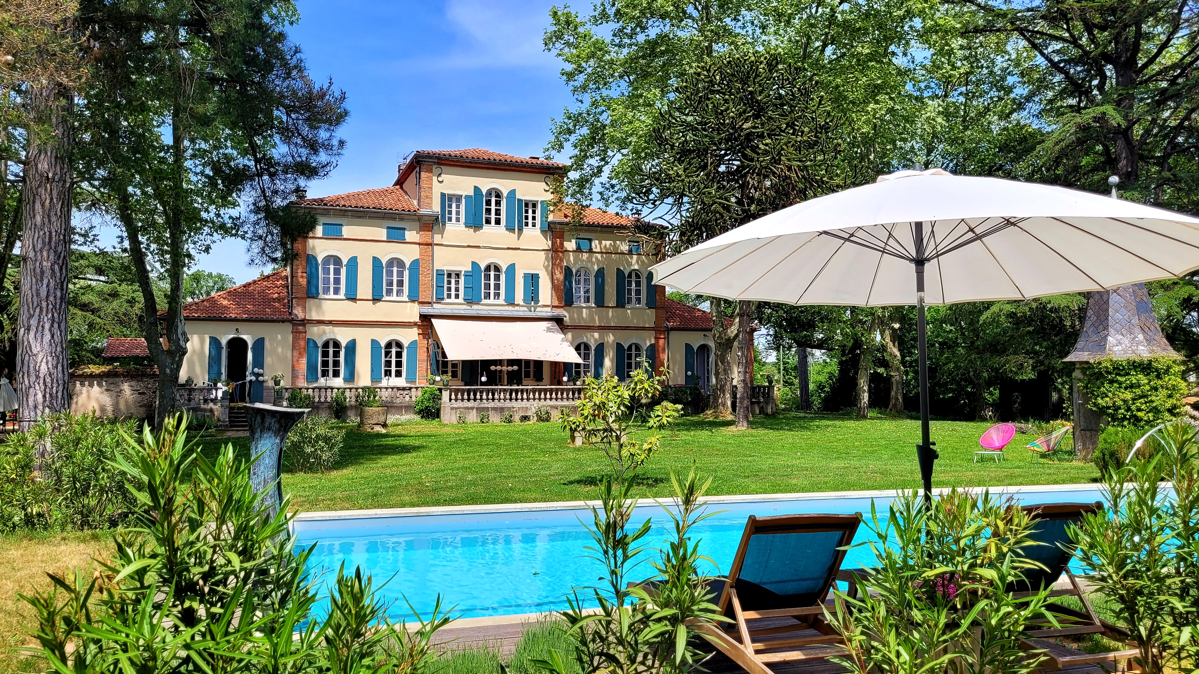 Oh, le château! Chambres et table d'hôtes · Almayrac, Occitanie à Almayrac — espace de vie