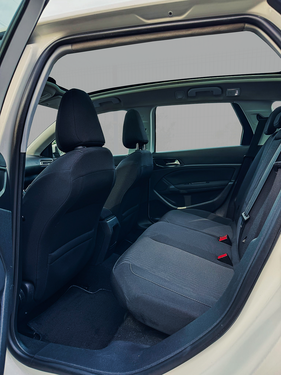 Miniatura: PEUGEOT 308 SW ALLURE 1.6 HDI - 2014