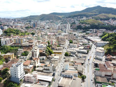 Prefeitura antecipa 13º e salários