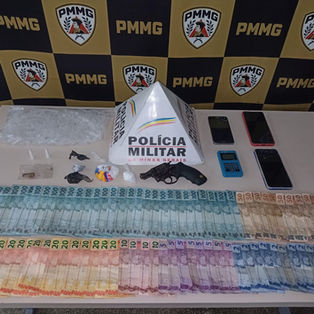 Drogas, dinheiro e arma