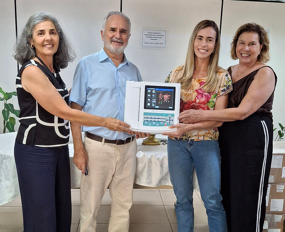 Na apresentação a secretária de saúde, Raquel Drumond, o prefeito Laércio Ribeiro, a enfermeira Renata Moura e a vice-prefeita Dorinha Machado!