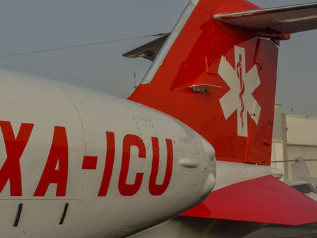 ¿Qué factores determinan el costo de un vuelo en ambulancia aérea?