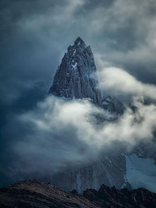 Crossing the Andes: A Leadership Lesson at 35,000 Feet