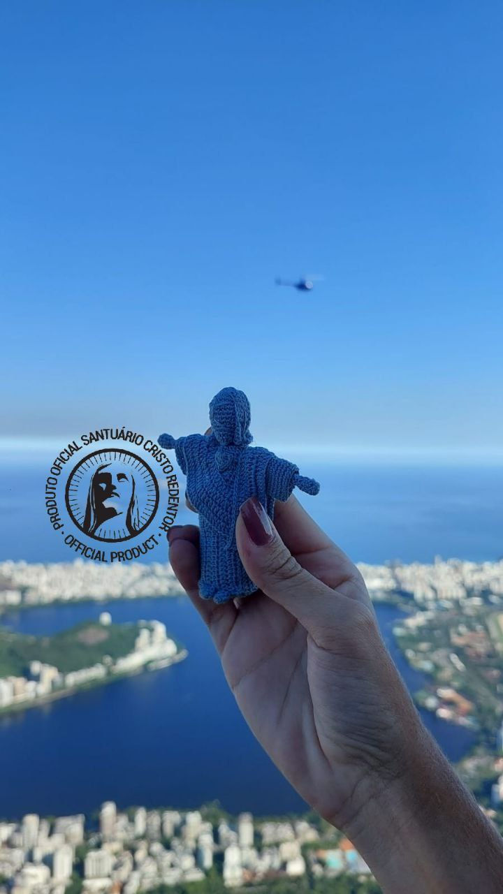 Miniatura: Cristo Redentor - linha finíssima (linha de costura)