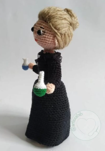 Miniatura: Personalização Marie Curie Amigurumi