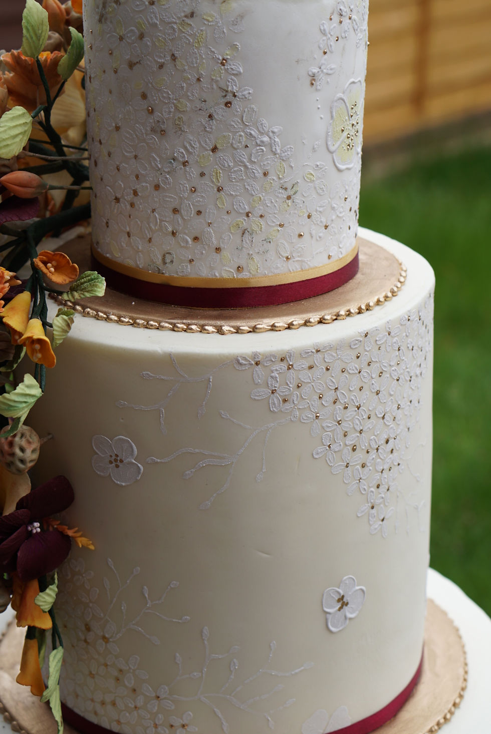 HAND PAINTED DETAILS