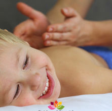 Massage pour enfants : douceur & bienfaits