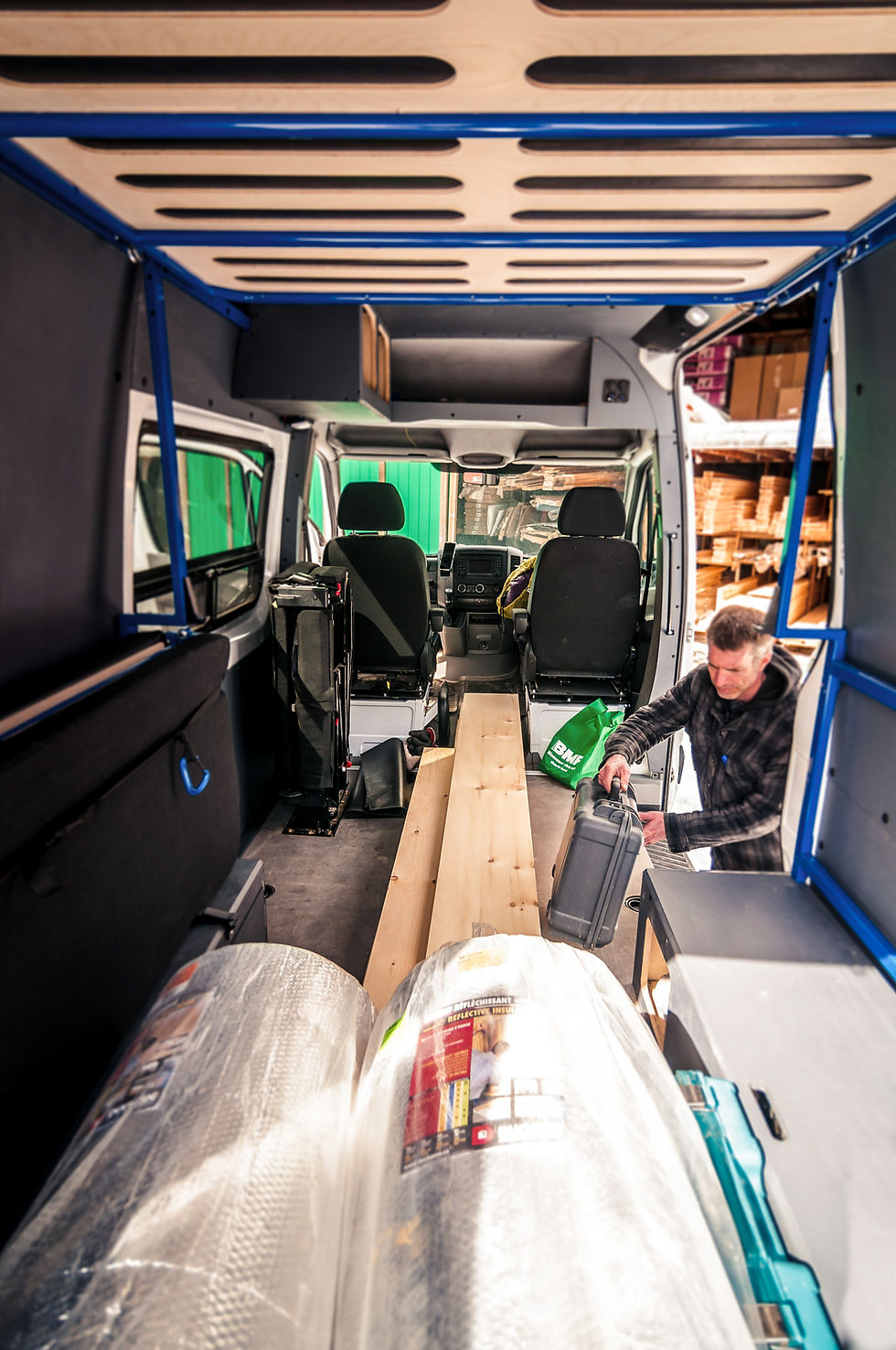 Vanlife sprinter en cours d'aménagement