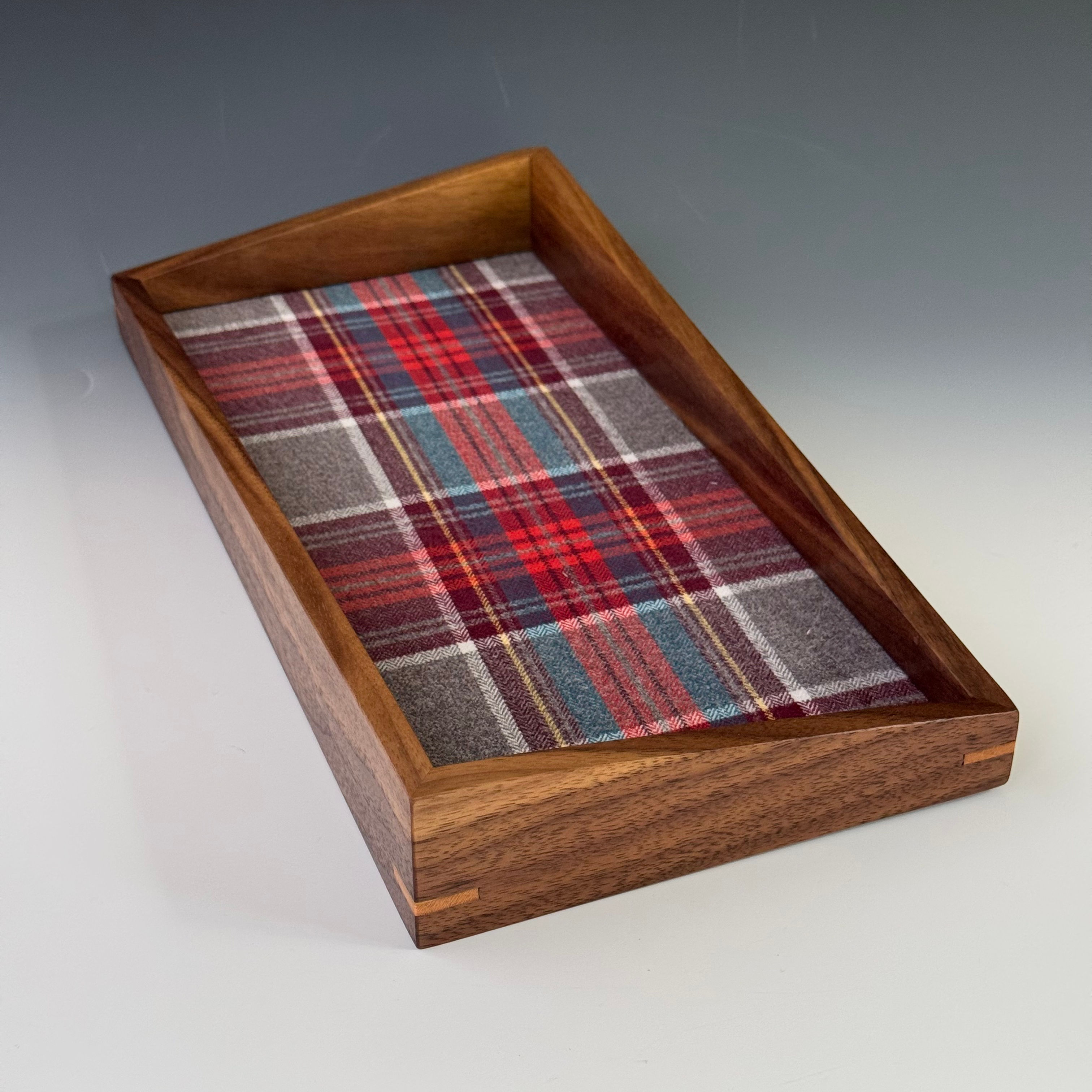Topsy Turvy Valet Tray