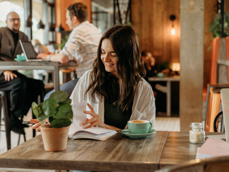 The First 5 decisions every new freelance nutritionist or dietitian must make to build a successful nutrition business