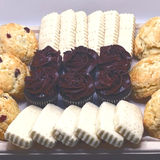 A mix of delicious scones, shortbread cookies and mini cupcakes, for your afternoon tea.