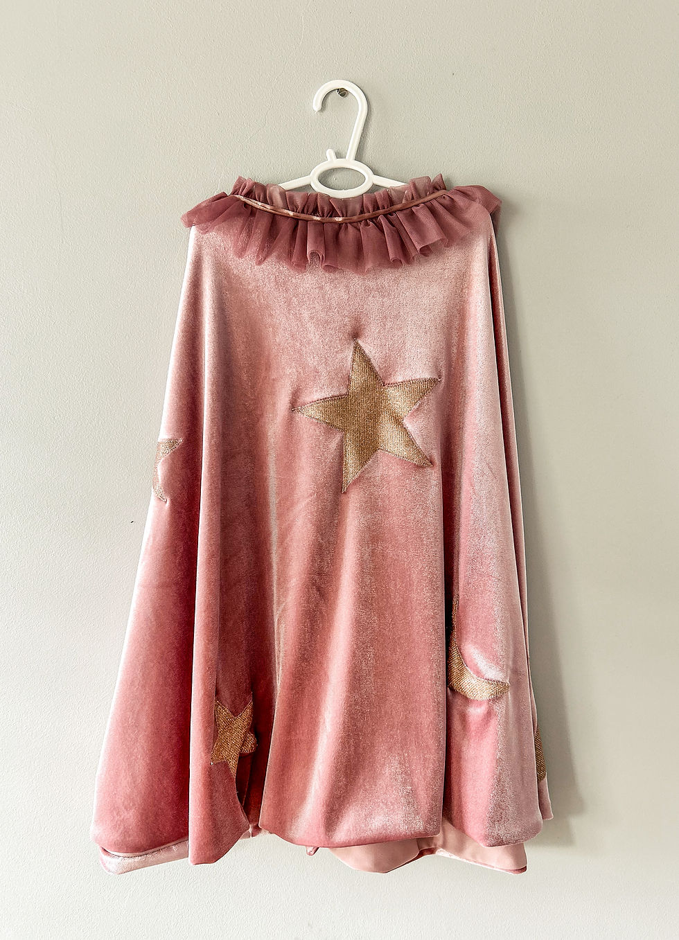Thumbnail: The Rose Eclipse Cape