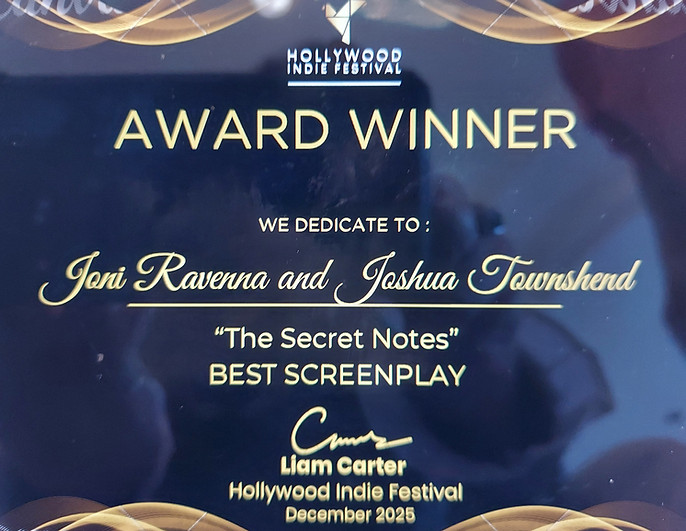 hollywood-indie-award-the-secret-notes_edited.jpg