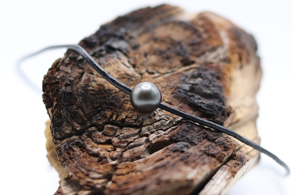 Thumbnail: Tahitian Pearl Leather Necklace 18 inch