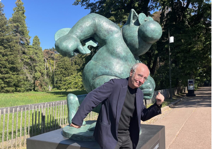 Vic-sur-Seille – Le Chat de Philippe Geluck s’invite dans la cité médiévale