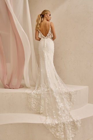 Brautkleid-Beratung im Store Düsseldorf bei IamYours