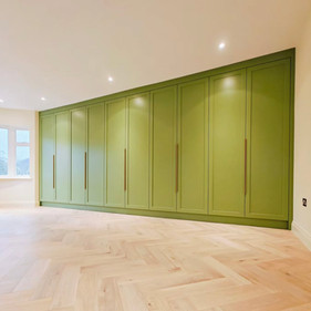 Crayfish Joinery High-End Bespoke Spray Painted Wardrobe